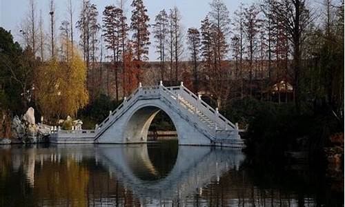 南京白鹭洲公园二水桥简介_南京白鹭洲公园